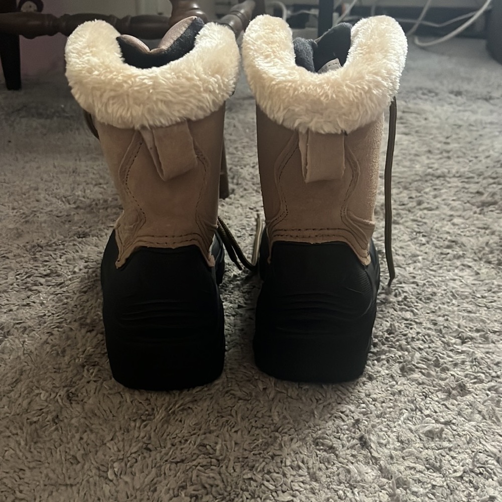 Smith’s Winter Boots Size 6 - Picture 2 of 6